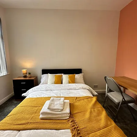 Daisybank Co-Living - Private Room Self-Cater Manchester Esterno foto