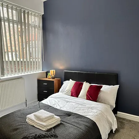 Daisybank Co-Living - Private Room Self-Cater Manchester Esterno foto