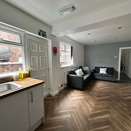 Daisybank Co-Living - Private Room Self-Cater Manchester Esterno foto