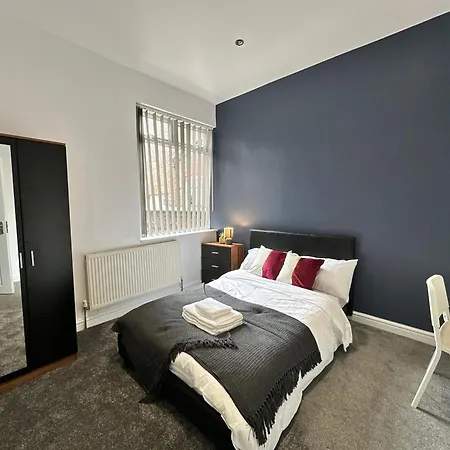Daisybank Co-Living - Private Room Self-Cater Manchester Esterno foto