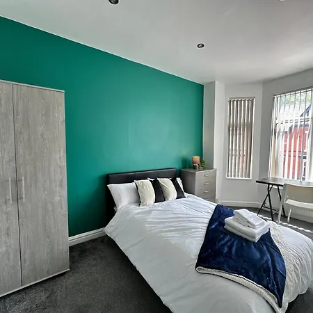 Daisybank Co-Living - Private Room Self-Cater Manchester Esterno foto