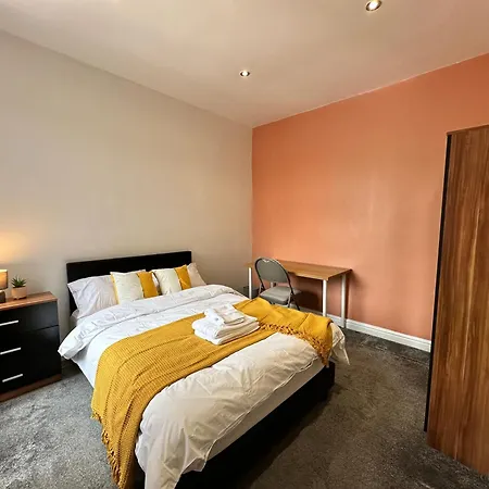 Daisybank Co-Living - Private Room Self-Cater Manchester Esterno foto