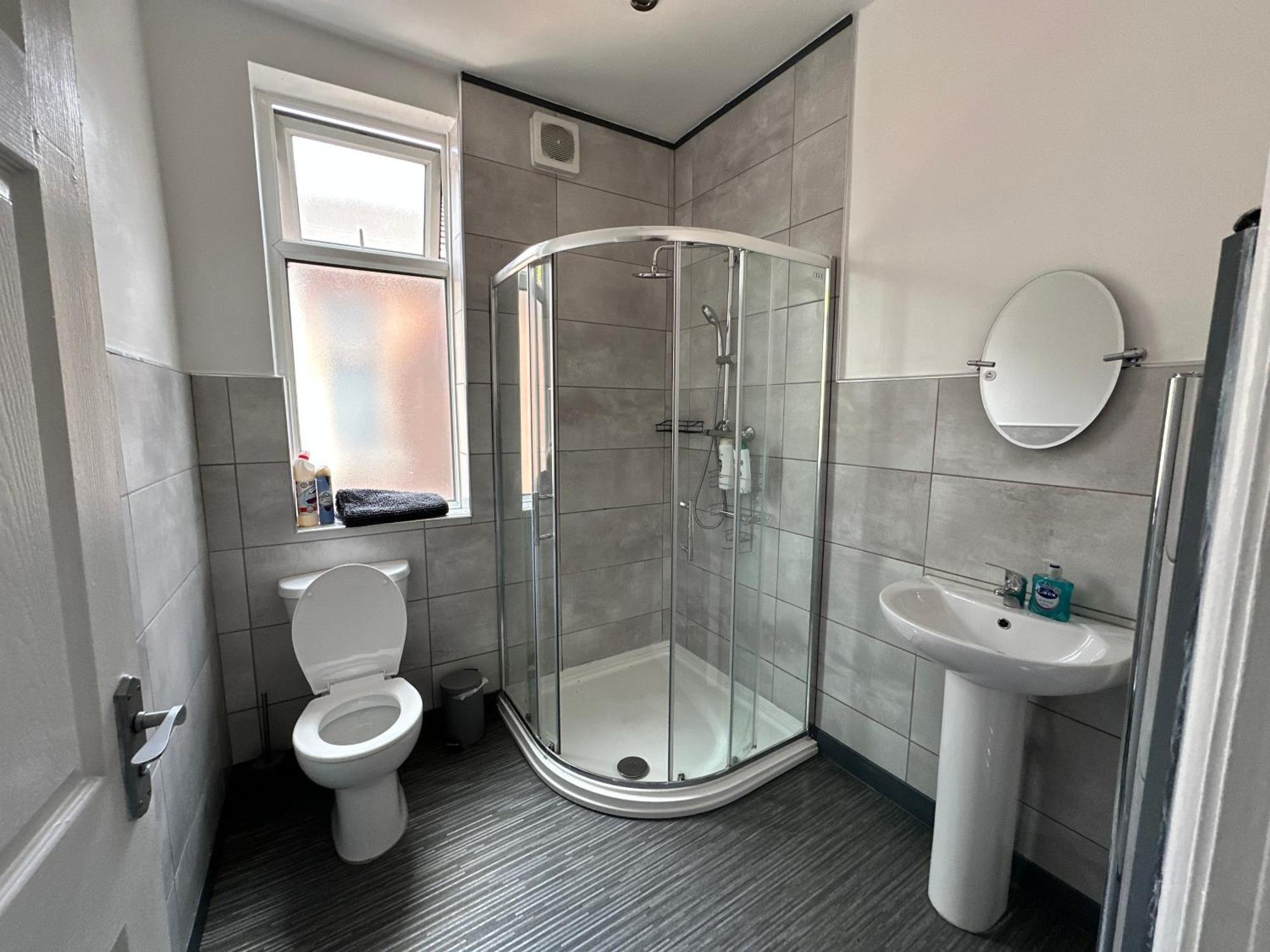 Daisybank Co-living - Private Self-cater * Manchester