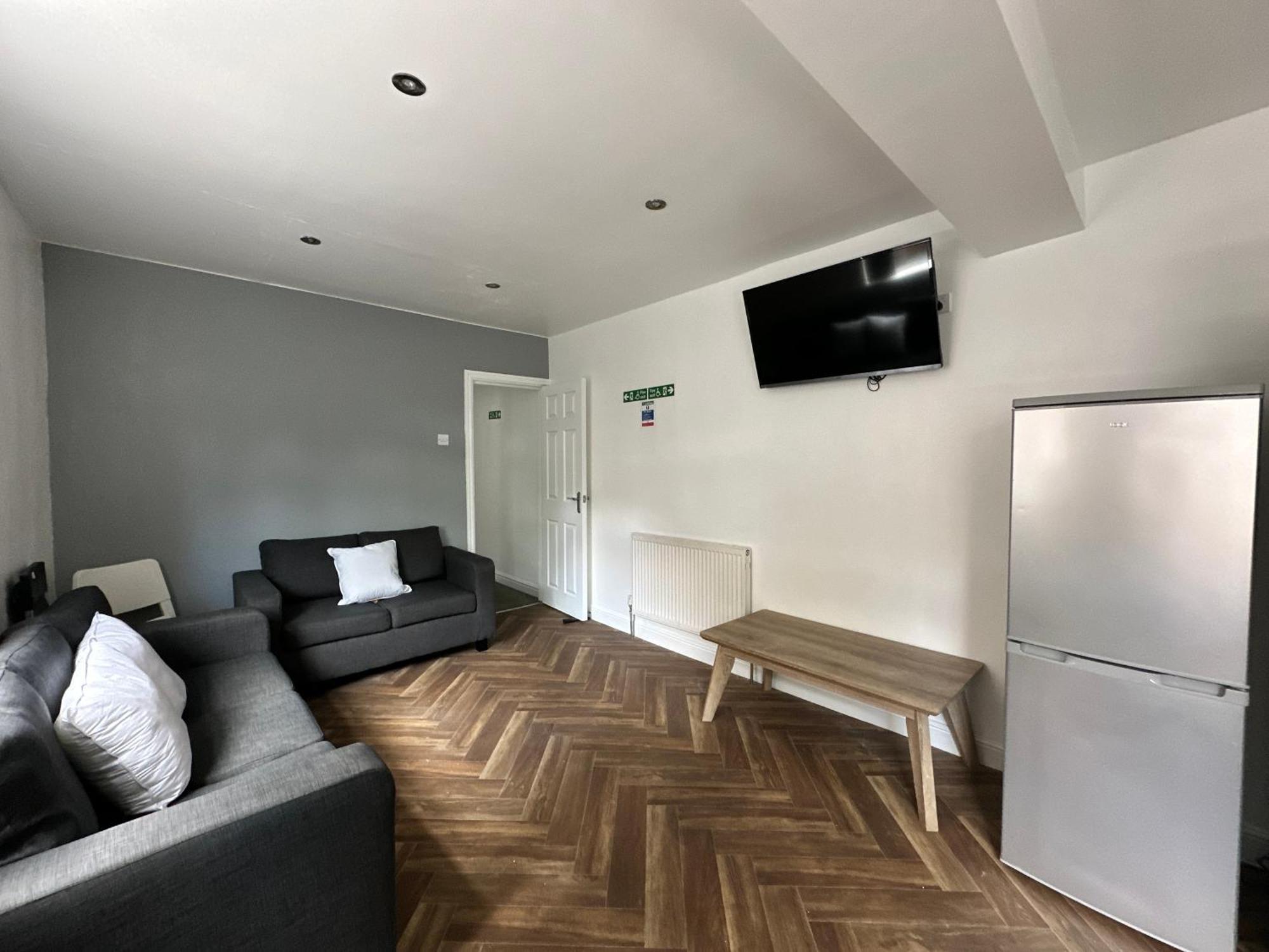 Daisybank Co-living - Private Self-cater