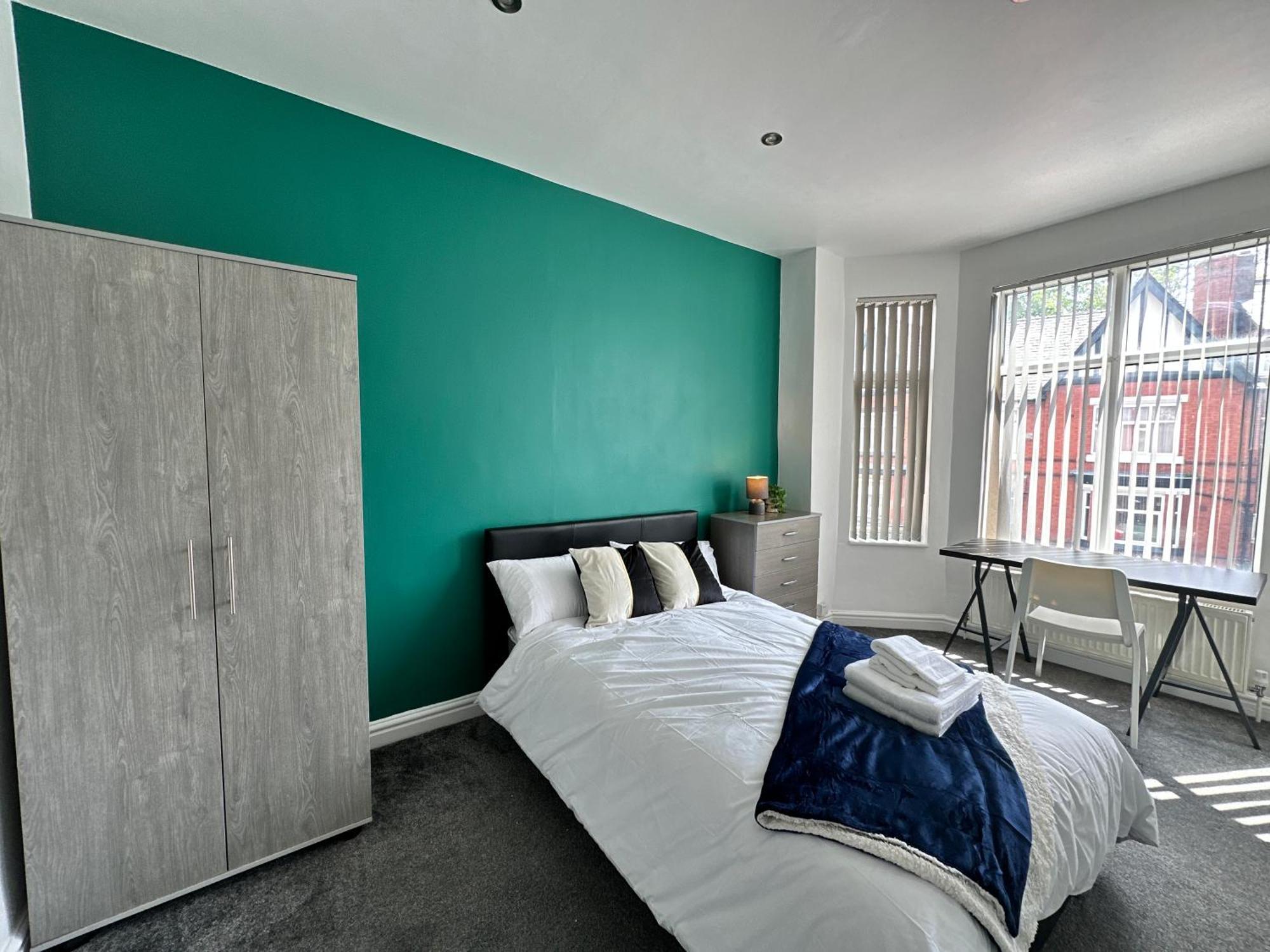 Daisybank Co-living - Private Self-cater * Manchester